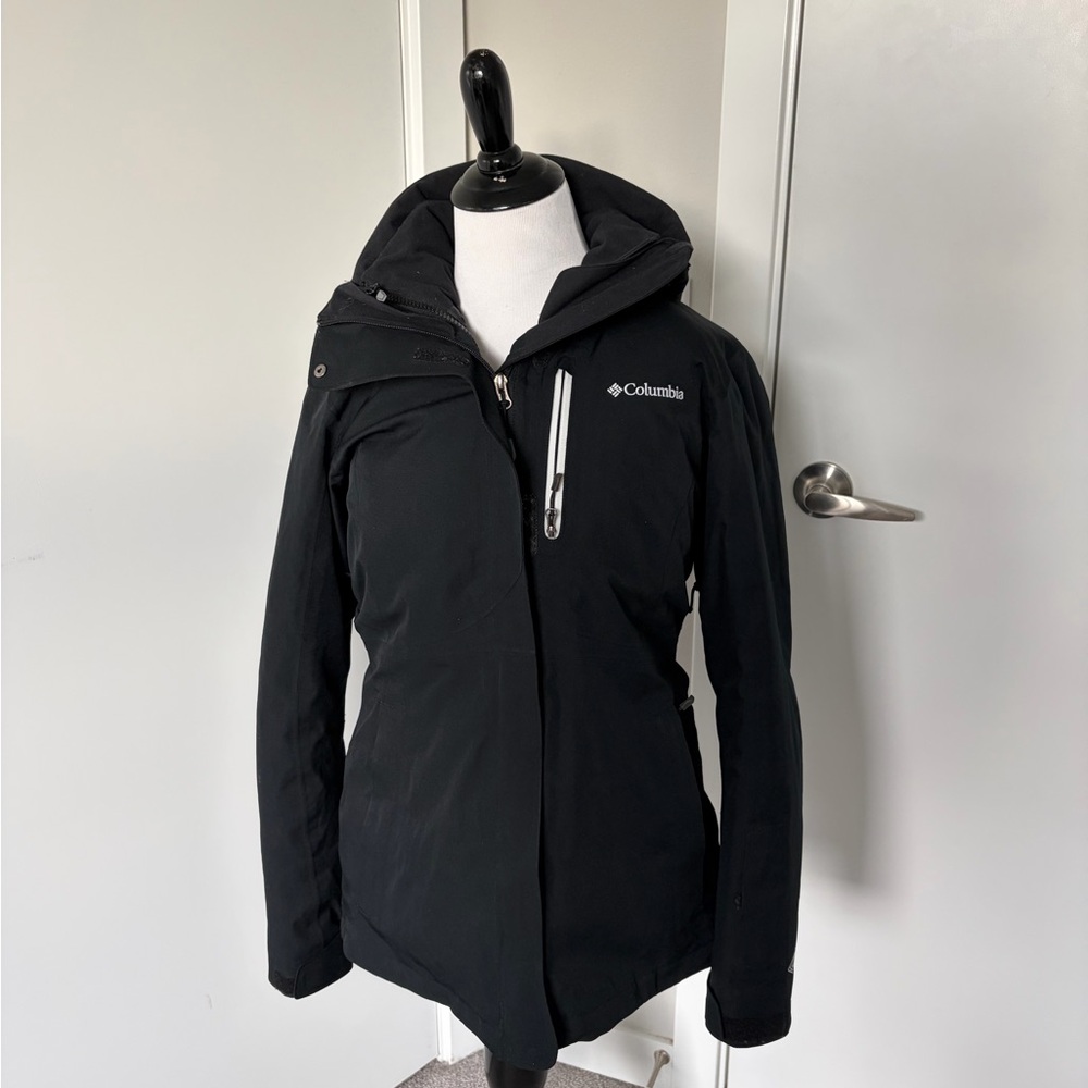 Columbia Women's Black Jacket size small